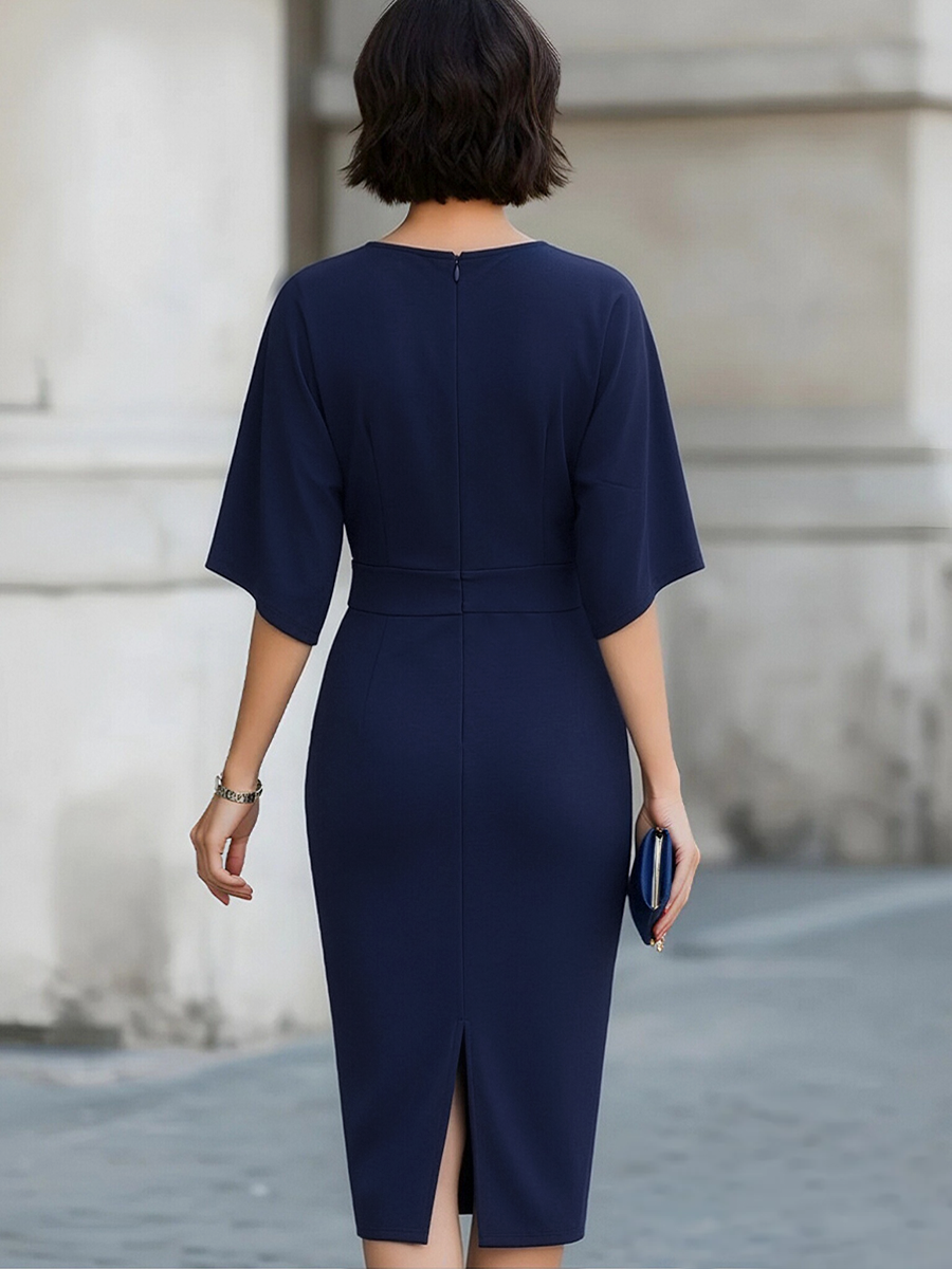 Elegantní midi šaty s netopýřími rukávy v námořnické modři