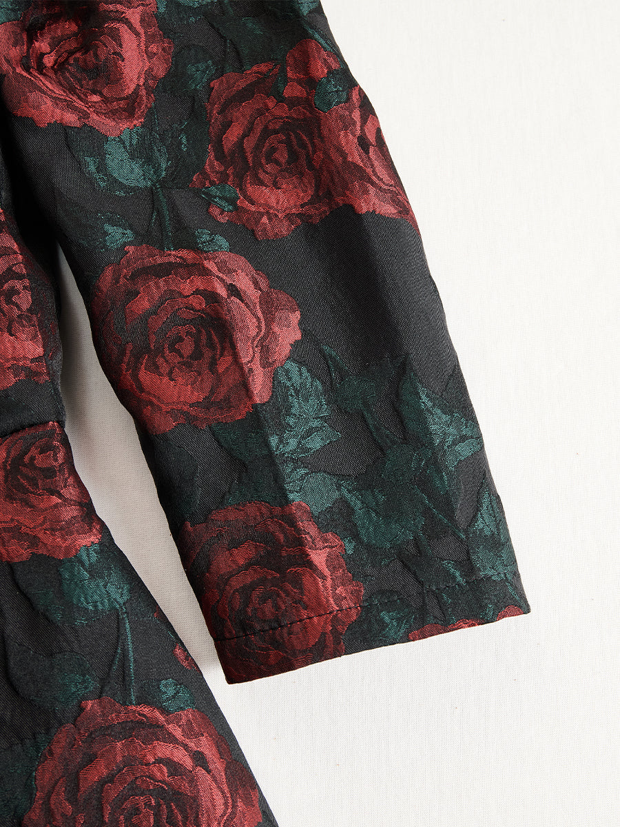 Elegantní midi šaty se vzorem růží v žakáru
