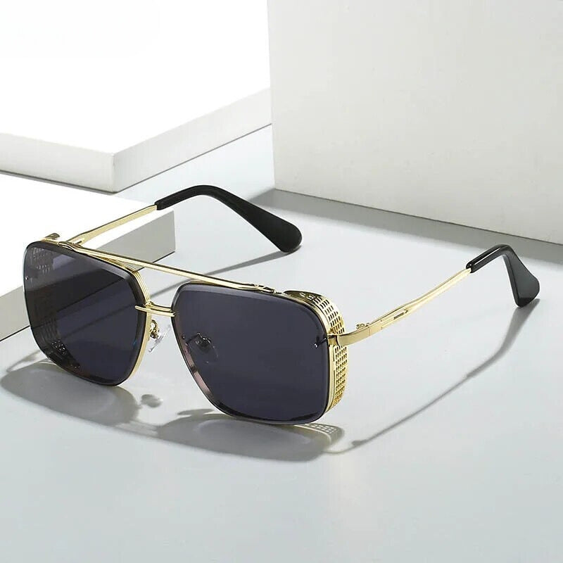 retro-zonnebril-dames-uv-bescherming-gouden-frame-zwarte-lenzen-462.jpg